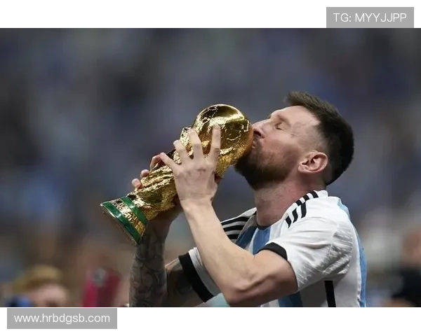 八号足球明星球员的传奇之路与辉煌成就揭秘 八号足球明星球员的传奇之路与辉煌成就揭秘