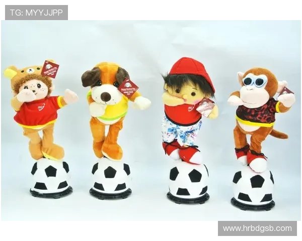 高清足球明星娃娃图片展示球迷必备的收藏品与装饰品
